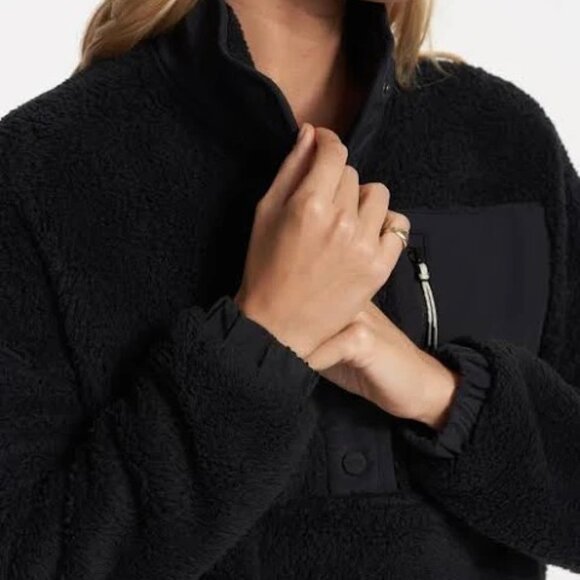 Vuori Cozy Sherpa Popover in Black Size Large - Picture 15 of 16